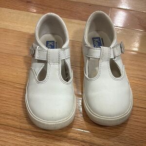 White Leather Dress Shoes with T-Strap Design